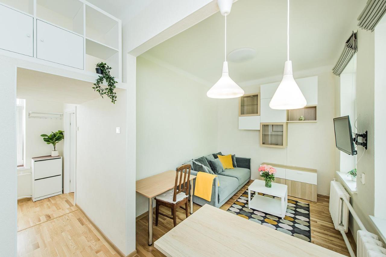 Lovely 1-Bedroom Apartment In Kaunas Old Town Bagian luar foto
